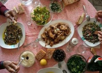 Τρία σαρακοστιανά τραπέζια στρώνει ο δήμος Κορδελιού – Ευόσμου την Καθαρά Δευτέρα