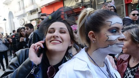 «Πορτοφολάδες» έπεσαν σαν ακρίδες στη Θεσσαλονίκη την τσικνοπέμπτη