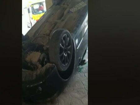 Εύοσμος: Σύρραξη 50 ατόμων, πιστολιές κι αναποδογυρισμένα αμάξια