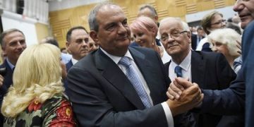 Θερμή υποδοχή για τον Κώστα Καραμανλή στον Εύοσμο