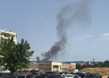 Φωτιά το πρωί στην προέκταση Μαιάνδρου στον Εύοσμο