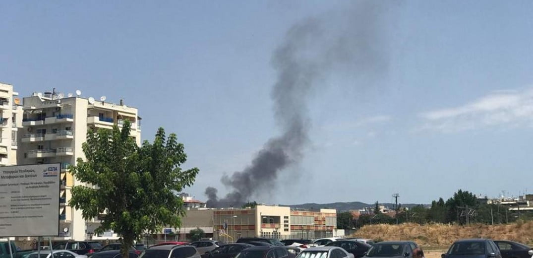 Φωτιά το πρωί στην προέκταση Μαιάνδρου στον Εύοσμο