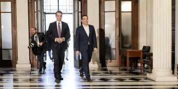 Η παράδοση-παραλαβή Τσίπρα-Μητσοτάκη στο Μέγαρο Μαξίμου