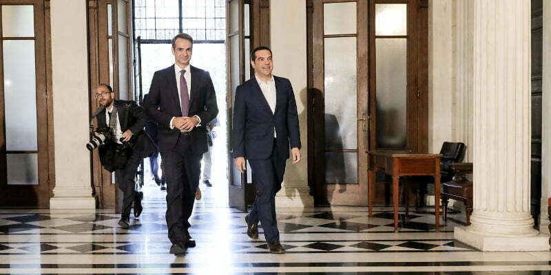 Η παράδοση-παραλαβή Τσίπρα-Μητσοτάκη στο Μέγαρο Μαξίμου