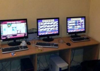 Θεσσαλονίκη: “Φρουτάκια” στο Κορδελιό – Χειροπέδες στον ιδιοκτήτη και σε θαμώνα