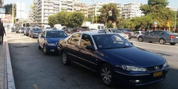 Θεσσαλονίκη: Τους πήγε κούρσα στον Δενδροπόταμο και του “άδειασαν” το ταξί