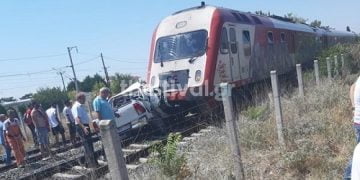 Τραγωδία στη Θεσσαλονίκη: Νεκρή η έγκυος συνοδηγός του ΙΧ που συγκρούστηκε με τρένο