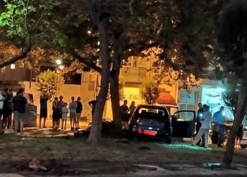 Έυοσμος: ΙΧ έπεσε σε παγκάκι πάρκου! (Εικόνες)