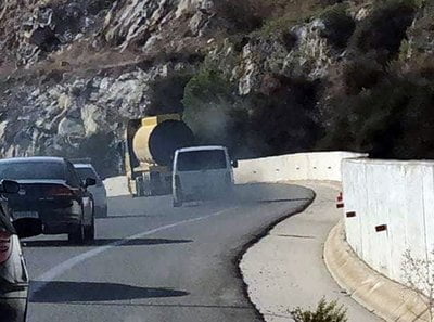 Ναρκέμπορος εμβόλισε περιπολικό- Έκρυβε 26 κιλά κάνναβη στον Εύοσμο