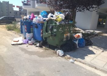 Εύοσμος: Σε σκουπιδότοπο έχει μετατραπεί η περιοχή άνωθεν του Περιφερειακού