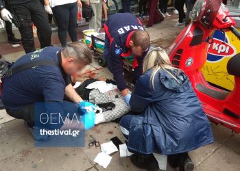 Μαχαίρωσαν Αλγερινό στο κέντρο της Θεσσαλονίκης – Του έσωσε τη ζωή αστυνομικός της ομάδας Ζ (Εικόνες)