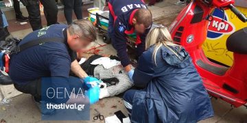 Μαχαίρωσαν Αλγερινό στο κέντρο της Θεσσαλονίκης – Του έσωσε τη ζωή αστυνομικός της ομάδας Ζ (Εικόνες)