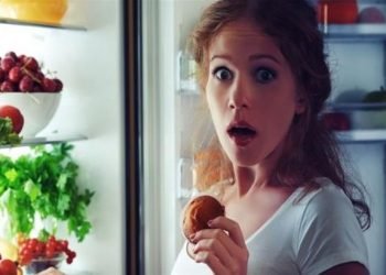 Τι να ΜΗΝ τρώτε μετά τις 10 το βράδυ