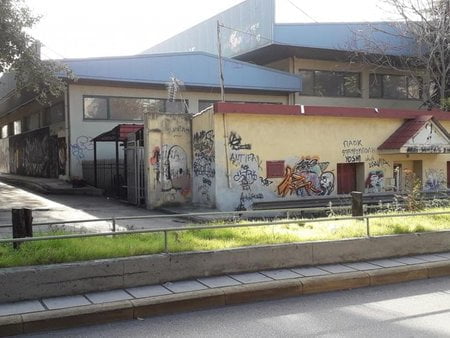 Με το έτσι θέλω μένει στην μέση του δρόμου στην Σταυρούπολη