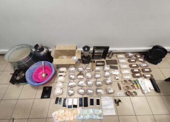 Κορδελιό: “Τσάκωσαν” συμμορία που θα “έσπρωχνε” 23 κιλά ηρωίνη – Είχε εργαστήριο νόθευσης (Eικόνες)