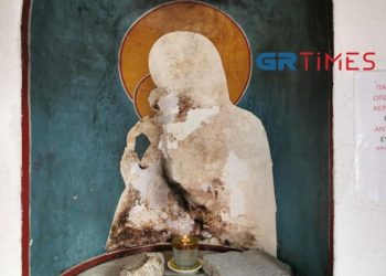 Αναρχικές ομάδες βανδάλισαν εκκλησάκια στο κέντρο της Θεσσαλονίκης