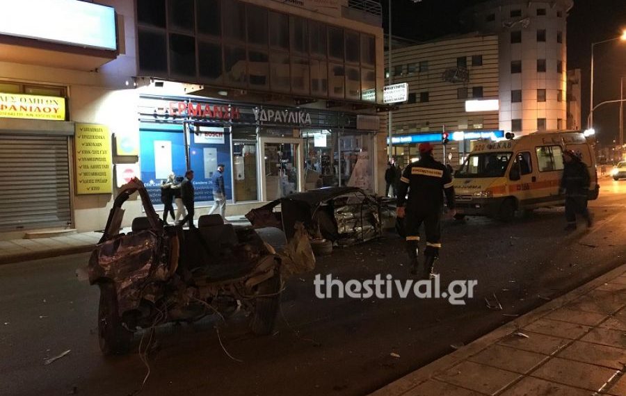 Σοβαρό τροχαίο με καταδιωκόμενο όχημα που μετέφερε μετανάστες στη Σταυρούπολη (Εικόνες)