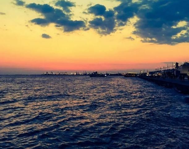 Έρευνα: Το καλύτερο ραντεβού είναι μια βόλτα στην παραλία Θεσσαλονίκης!