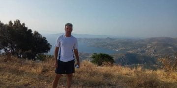 Θεσσαλονίκη: Τρέχει στη μνήμη της συζύγου του και στέλνει ηχηρό μήνυμα υπέρ της πρόληψης