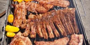 Αυτά είναι μερικά από τα έθιμα της Τσικνοπέμπτης στην Ελλάδα!