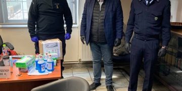 Δωρεά γαντιών, μασκών και αντισηπτικών σε Δημοτική Αστυνομία και Αστυνομικό τμήμα Κορδελιού – Ευόσμου