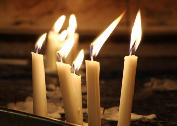 Χριστός Ανέστη Ελλάδα! Το euosmos.gr εύχεται σε όλους Χρόνια Πολλά!