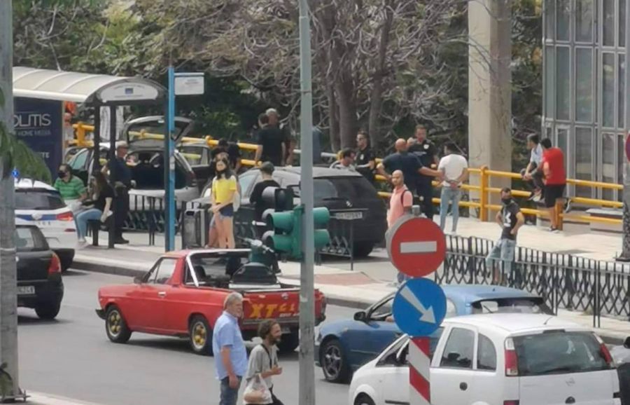 Κινηματογραφική καταδίωξη λαθροδιακινητή στη δυτική Θεσσαλονίκη (Βίντεο) · euosmos.gr