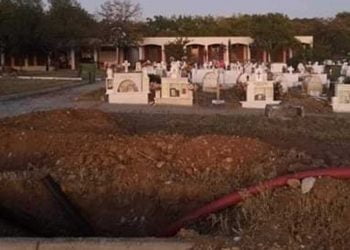 Θεσσαλονίκη: Σκάβουν νέους τάφους για τα θύματα του κορονοϊού! Οι πρώτες εικόνες στον Εύοσμο (Εικόνες)