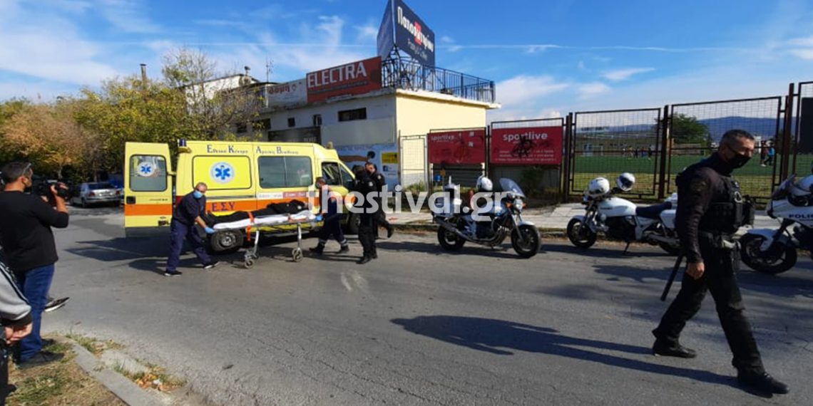 Ηλιούπολη: Άγριο ξύλο μεταξύ εθνικιστών και αστυνομικών – Τραυματίστηκε αστυνομικός (Εικόνες)