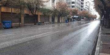 Ερημη πόλη η Θεσσαλονίκη μετά το lockdown -Δείτε τις πρώτες φωτό, άδειοι δρόμοι, κλειστά μαγαζιά