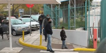ΤΩΡΑ – Ουρές στο ΑΧΕΠΑ για τεστ – Αγωνία για τα αποτελέσματα (Εικόνες)