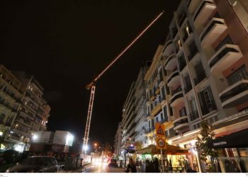 Aπομακρύνεται ο γερανός από το εργοτάξιο Αγίας Σοφίας του μετρό