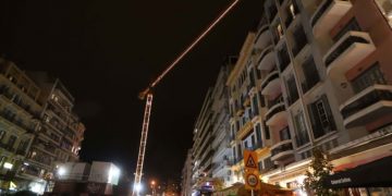 Aπομακρύνεται ο γερανός από το εργοτάξιο Αγίας Σοφίας του μετρό