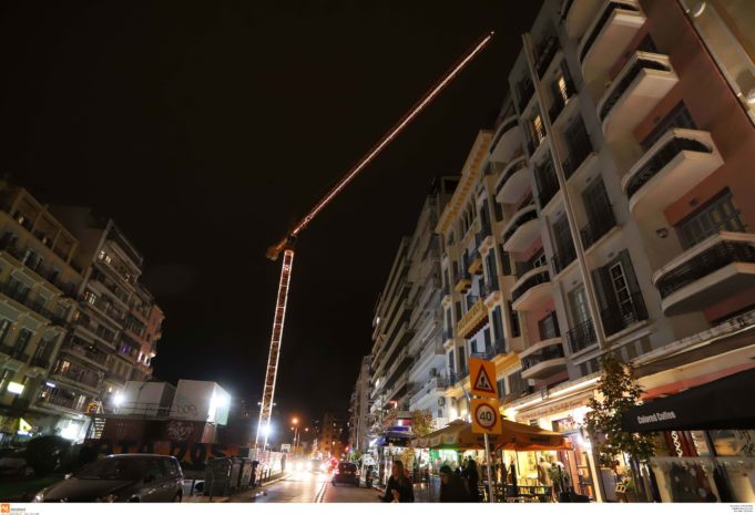 Aπομακρύνεται ο γερανός από το εργοτάξιο Αγίας Σοφίας του μετρό