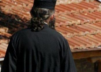 Ιερέας χάκερ στην Θεσσαλονίκη έκλεβε τραπεζικούς λογαριασμούς και μοίραζε τρόφιμα σε άπορους