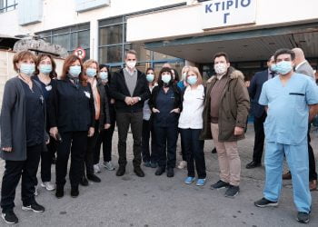 Στο “Ιπποκράτειο” ο Κ. Μητσοτάκης: Έχουμε ενδείξεις ότι αρχίζει να μειώνεται το ιικό φορτίο στη Β. Ελλάδα