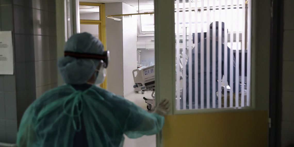 Θεσσαλονίκη: 59χρονος αποσωληνώθηκε μετά από 20ήμερη μάχη με τον κορωνοϊό στη ΜΕΘ