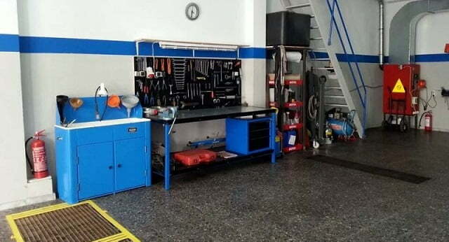 Εύοσμος : Συνεργείο αυτοκινήτων έκανε και take away… κάνναβης