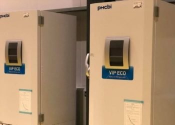 Έφτασαν στη Θεσσαλονίκη τα πρώτα ψυγεία όπου θα φυλάσσονται τα εμβόλια κατά της πανδημίας