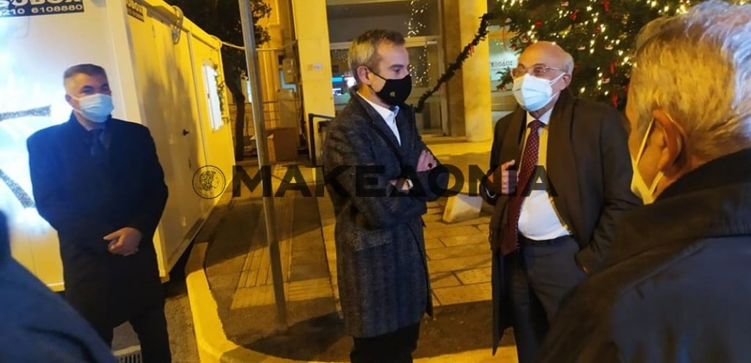 Βούρκωσε ο Κωνσταντίνος Ζέρβας στη φωταγώγηση του δέντρου στο ΑΧΕΠΑ (Βίντεο & Εικόνες)