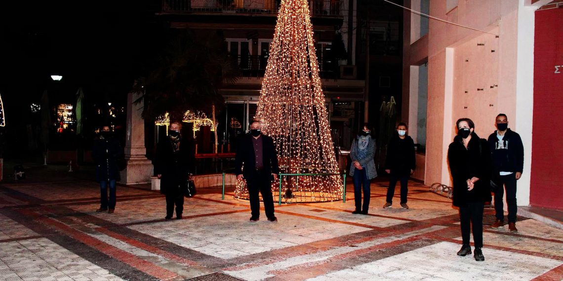 Δήμος Κορδελιού – Ευόσμου: Φωταγωγήθηκαν τα Χριστουγεννιάτικα δέντρα του Δήμου μας
