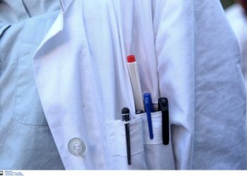 Θεσσαλονίκη: Γιατρός του ΙΚΑ ζητούσε φακελάκι για να κάνει ένεση