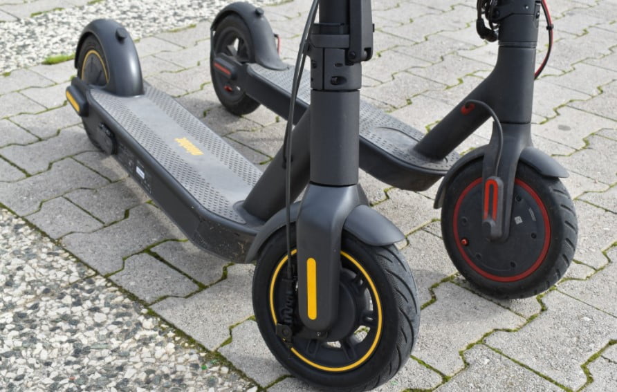 Θεσσαλονίκη: Με ηλεκτρικό πατίνι προσπάθησε να διαφύγει συλληφθείς για ναρκωτικά