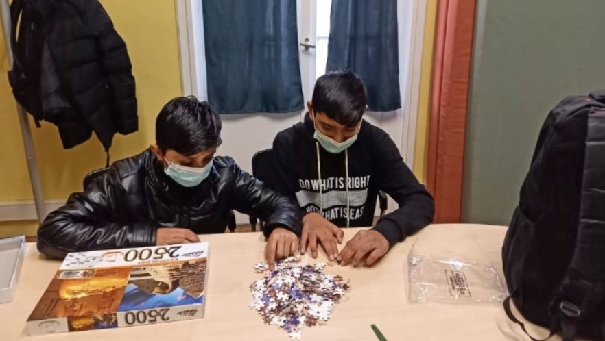 Θεσσαλονίκη: Εντοπίστηκαν δύο 13χρονα προσφυγόπουλα στον δρόμο, σε συνθήκες παγετού