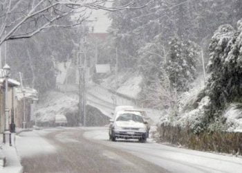 Ξύπνησαν στα λευκά οι κάτοικοι σε περιοχές της Θεσσαλονίκης (Eικόνες)