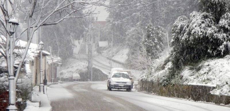 Ξύπνησαν στα λευκά οι κάτοικοι σε περιοχές της Θεσσαλονίκης (Eικόνες)