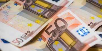 Επίδομα 534 ευρώ: Πληρώνονται σήμερα 645.000 δικαιούχοι