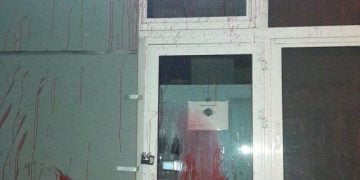 Θεσσαλονίκη: Μπαράζ επιθέσεων με μπογιές σε δημαρχεία
