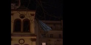 Στέγη καρφώθηκε σε Ιερό Ναό στη Θεσσαλονίκη λόγω της κακοκαιρίας