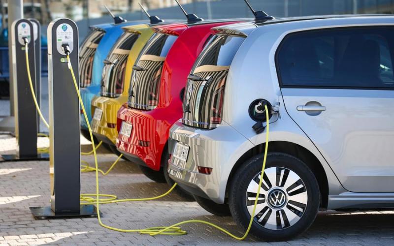 Θεσσαλονίκη: Σχέδιο για 325 σταθμούς φόρτισης ηλεκτρικών αυτοκινήτων